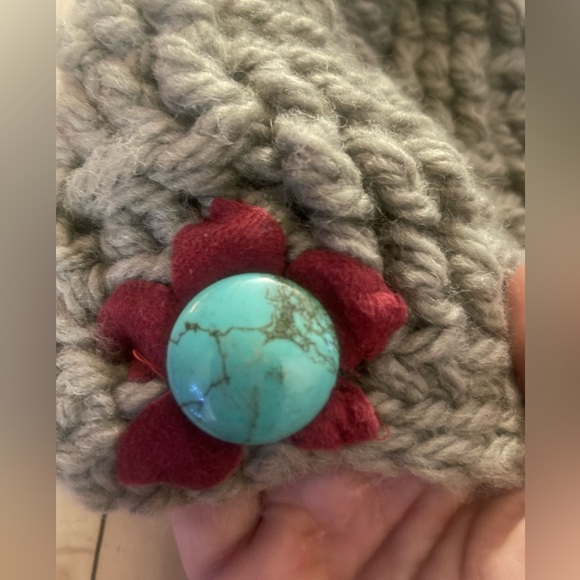 BOHO Knit Ponytail Hat - Picture 3 of 8